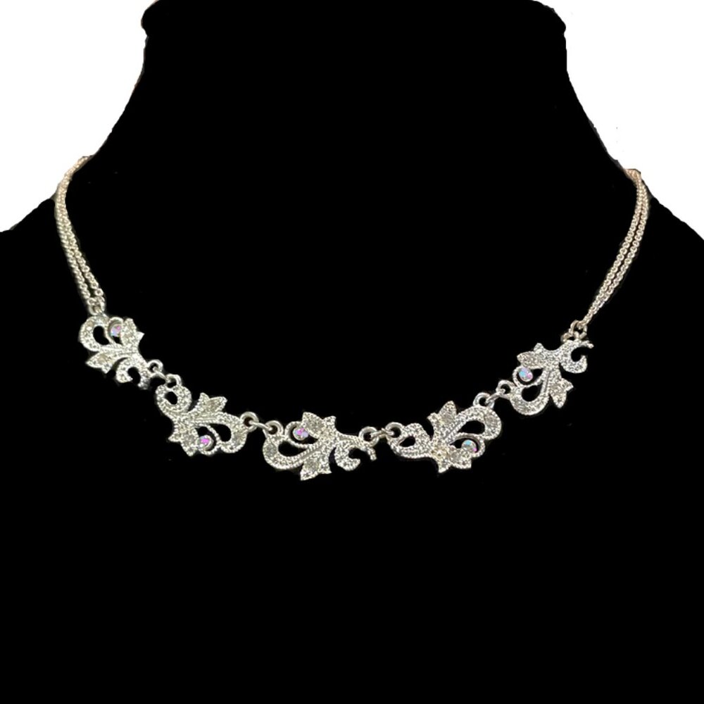 AVON Silver Vintage Vine Necklace – 16”